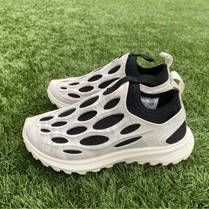 Merrell Hydro Runner Sneakers Slip on White With Black Women’s Sz 6.5